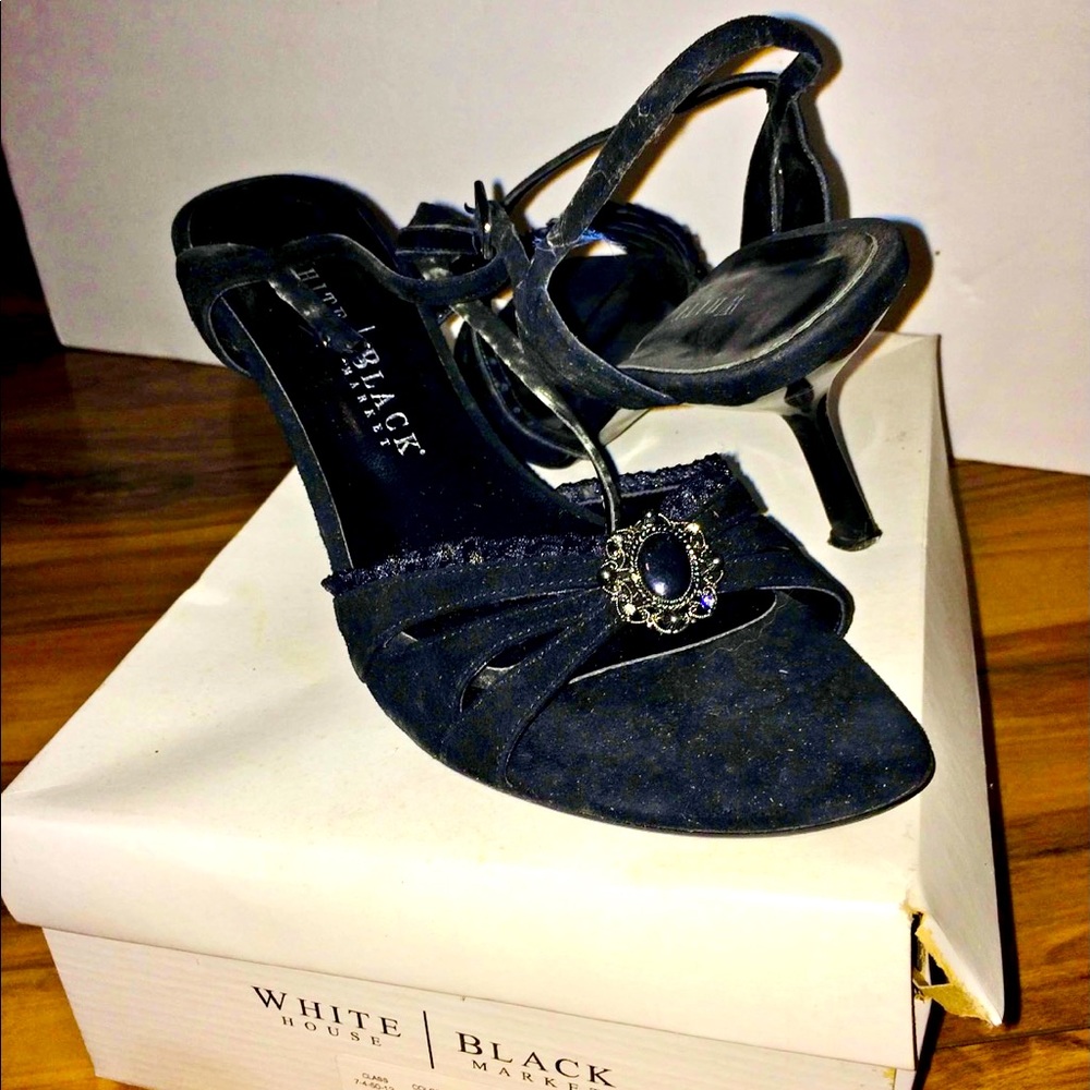 Black Heels w/ Broach Lace Trim Open Toe ✨ 👠